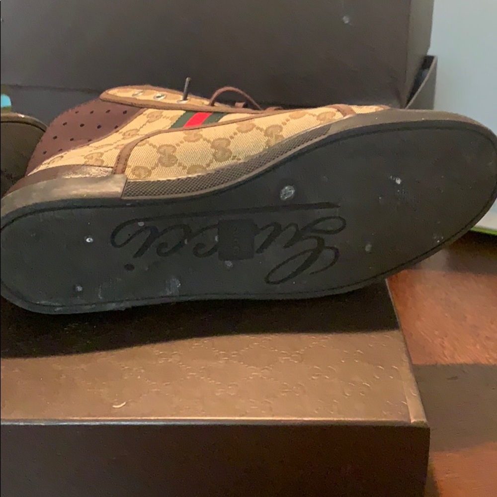 Shoes - Picture 5 of 6